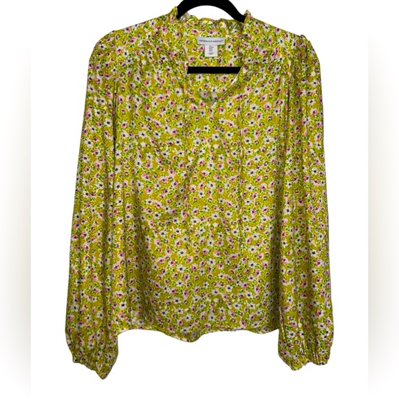 💐 NWOT! Cupcakes & Cashmere Shimmer Floral Blouse - Picture 1 of 8